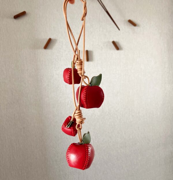 High-quality hand-sewn pear apple leather pendant bag bag ornament bag pendant car hanging handmade DIY kit