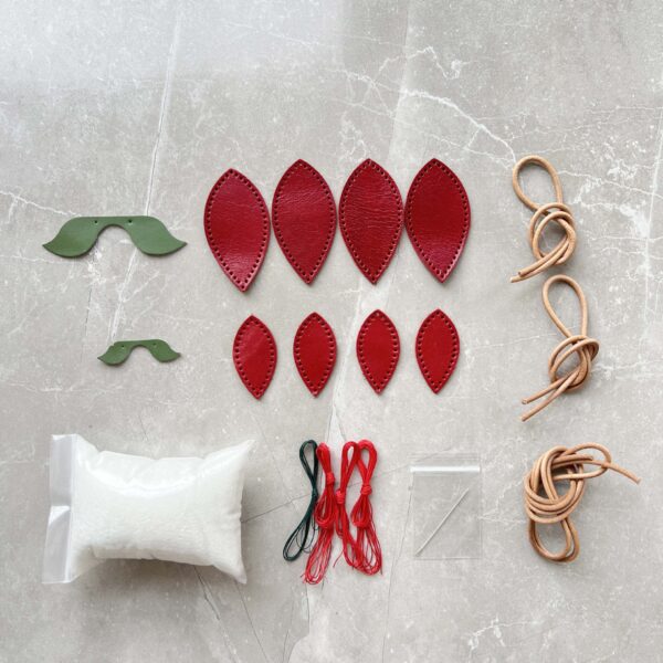 High-quality hand-sewn pear apple leather pendant bag bag ornament bag pendant car hanging handmade DIY kit