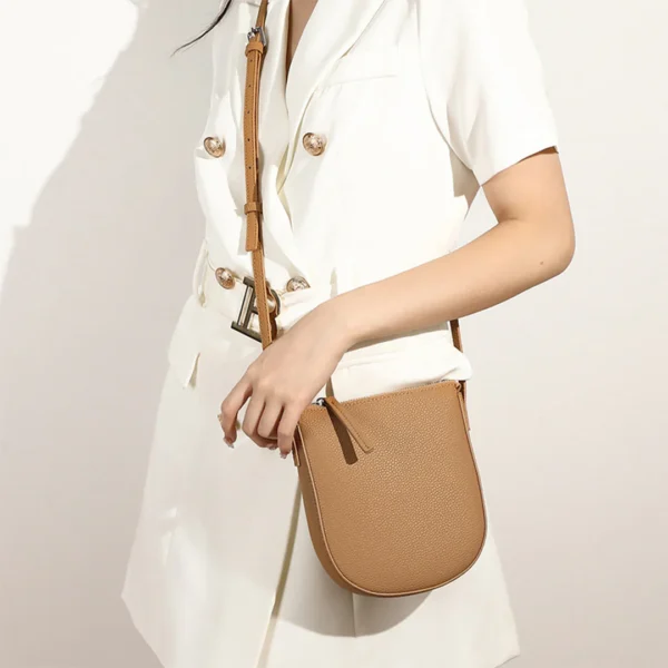 Leather Simple Crossbody Phone Bag